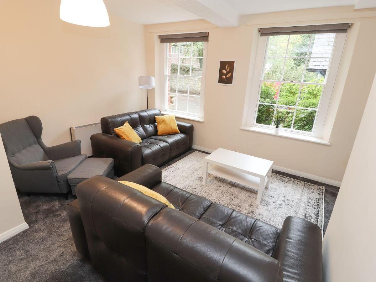 Memorial Building Apartment รูธิน ภายนอก รูปภาพ