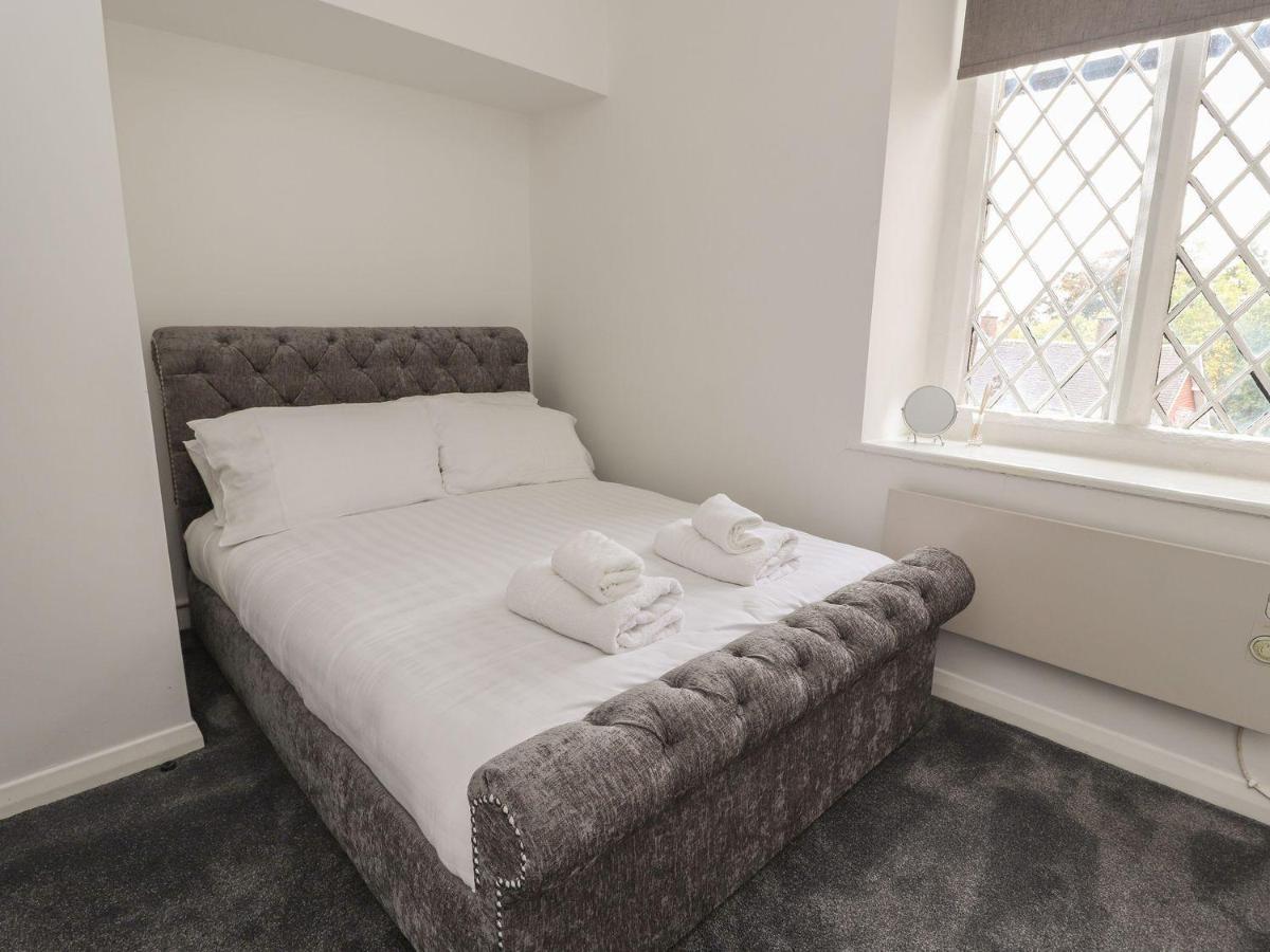 Memorial Building Apartment รูธิน ภายนอก รูปภาพ