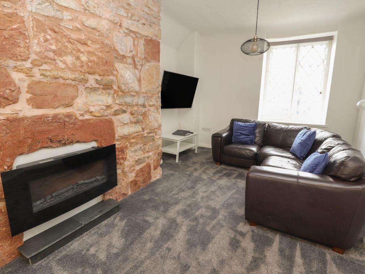 Memorial Building Apartment รูธิน ภายนอก รูปภาพ