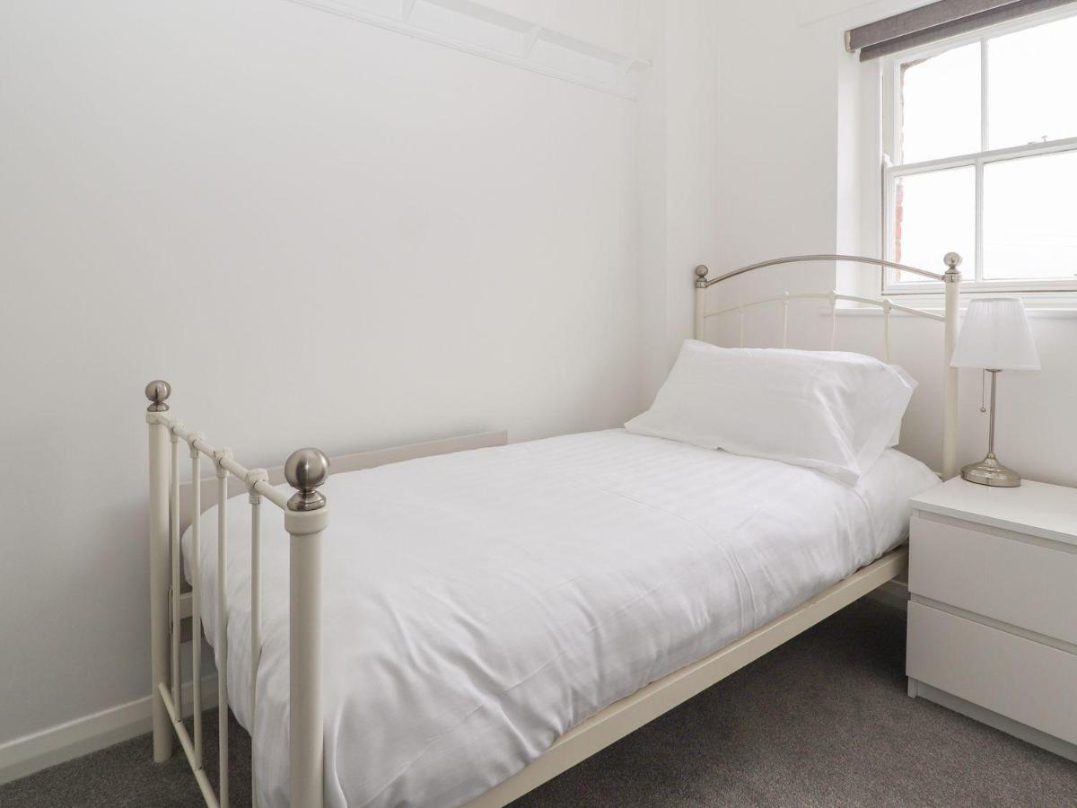 Memorial Building Apartment รูธิน ภายนอก รูปภาพ