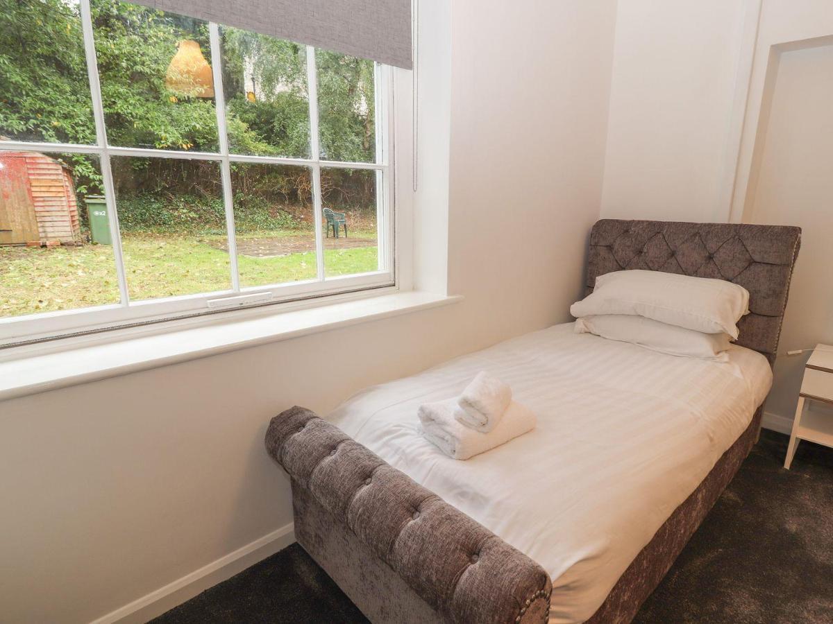 Memorial Building Apartment รูธิน ภายนอก รูปภาพ