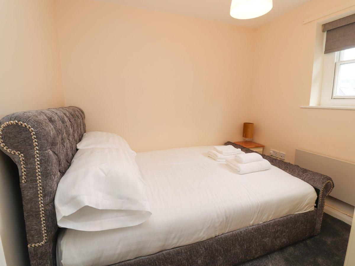 Memorial Building Apartment รูธิน ภายนอก รูปภาพ