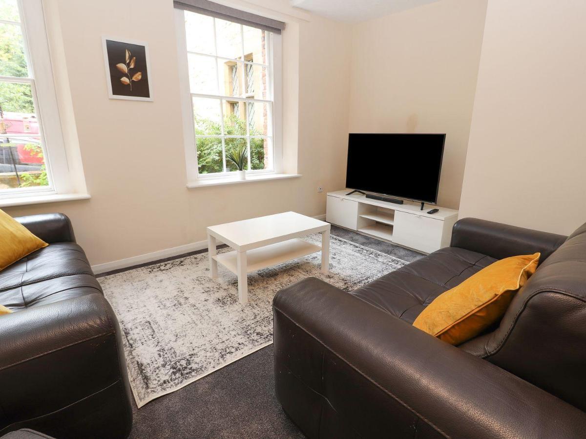 Memorial Building Apartment รูธิน ภายนอก รูปภาพ