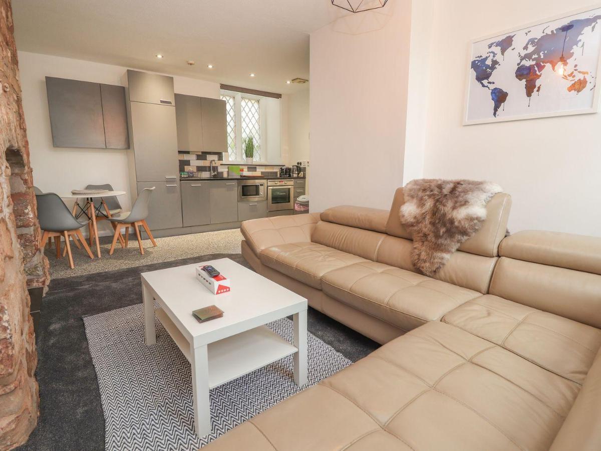 Memorial Building Apartment รูธิน ภายนอก รูปภาพ